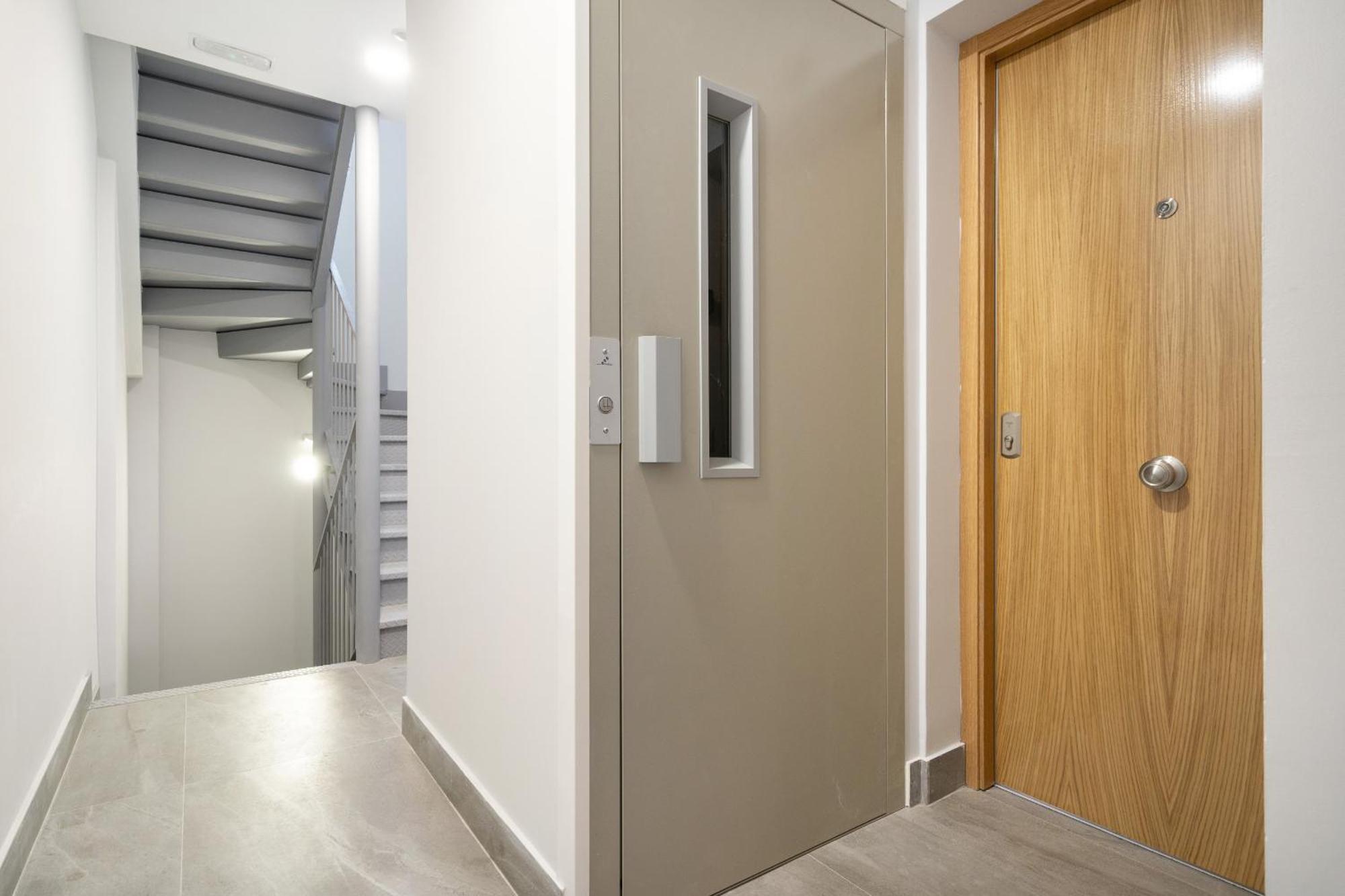 Madriver Apartamentos Reformados Con Parking Gratuito Экстерьер фото