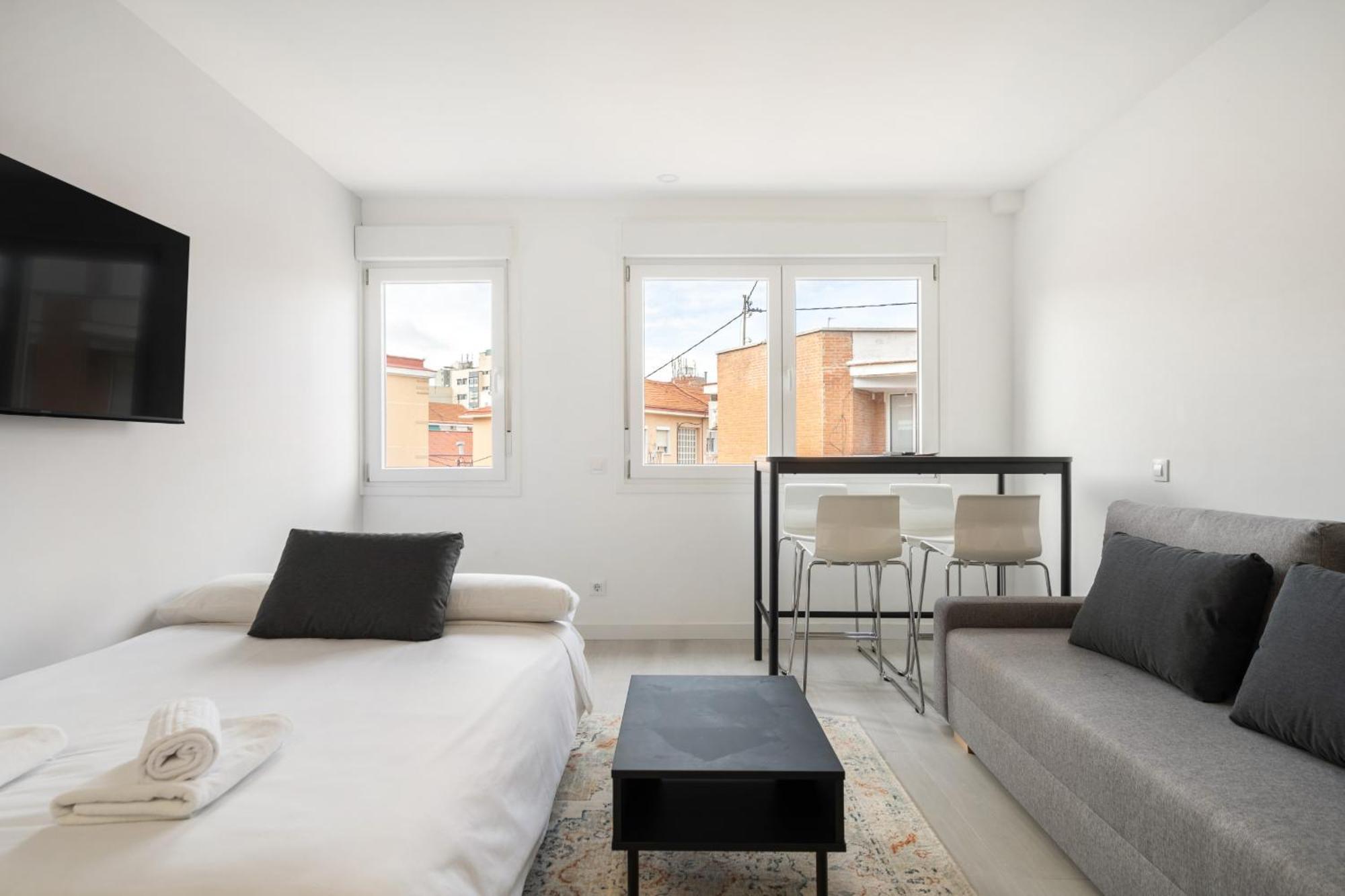 Madriver Apartamentos Reformados Con Parking Gratuito Экстерьер фото