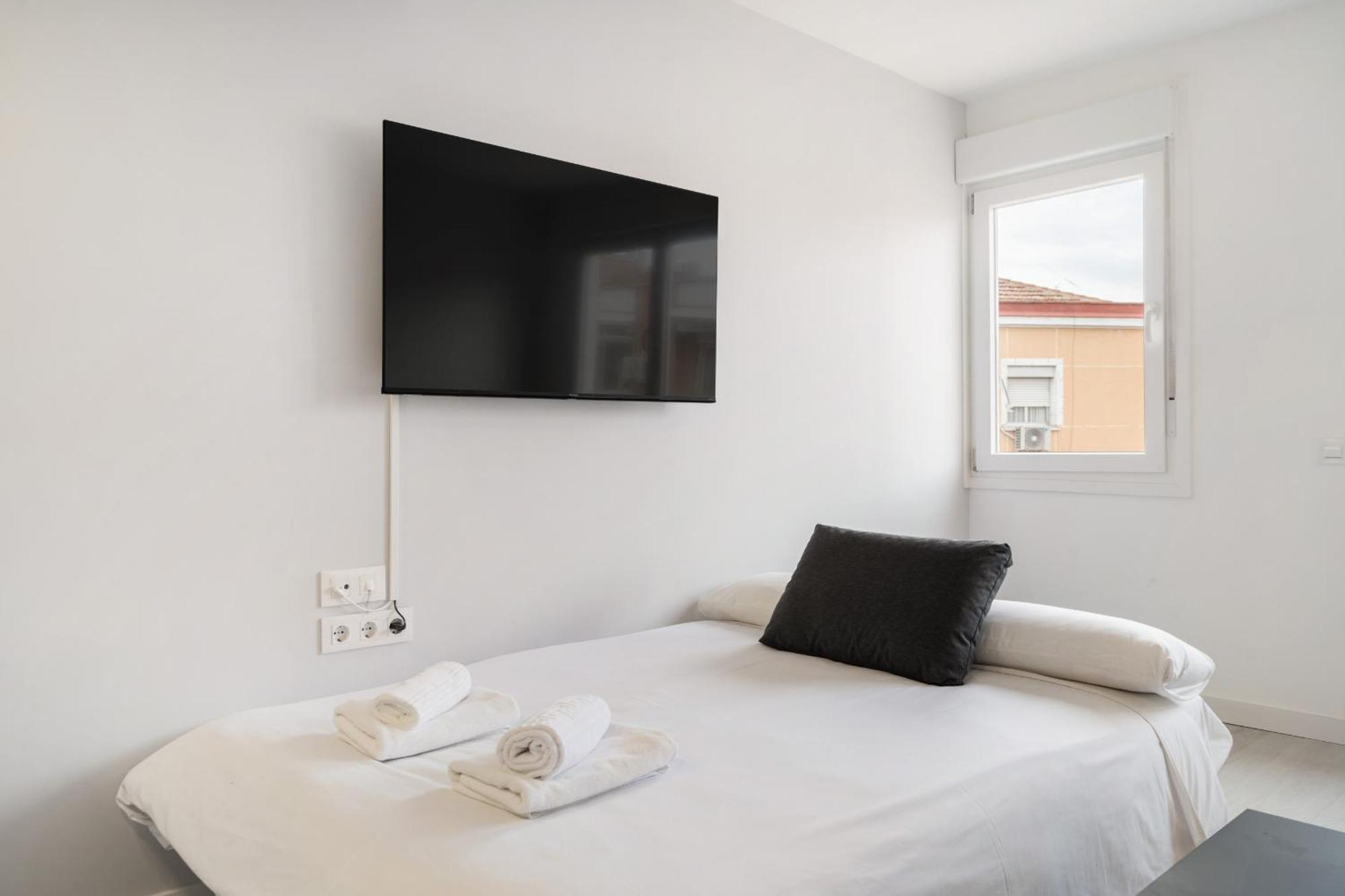 Madriver Apartamentos Reformados Con Parking Gratuito Экстерьер фото