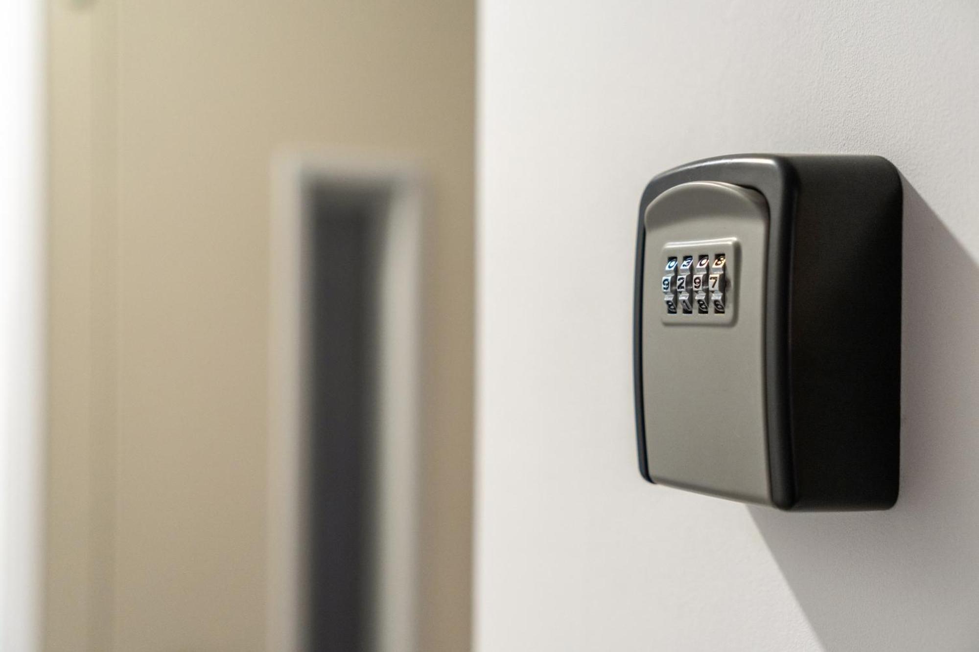 Madriver Apartamentos Reformados Con Parking Gratuito Экстерьер фото