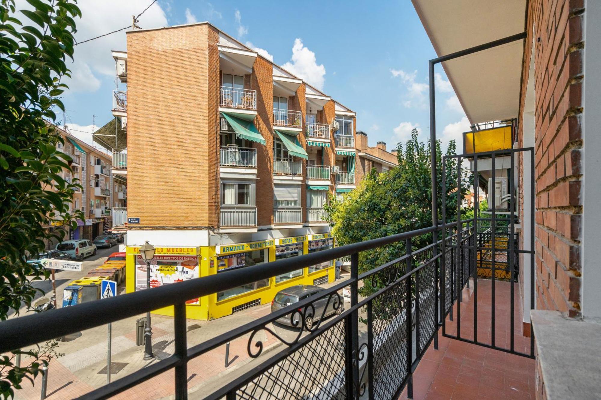 Madriver Apartamentos Reformados Con Parking Gratuito Экстерьер фото